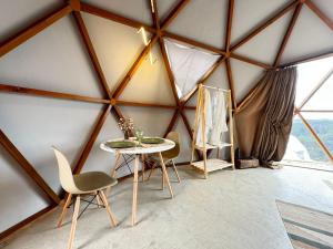 Domo Geodésico com AR-CONDICIONADO e banheira