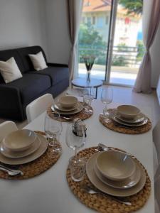 Grand T2 vue mer dans résidence de standing, parking, pointe croisette