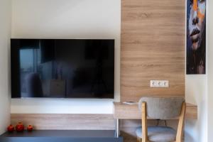 Minos Apartment