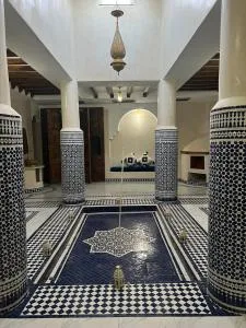 Riad Rkiya with Courtyard - Iderk