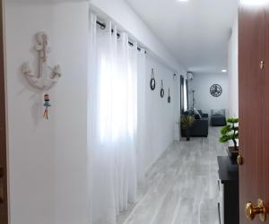 Mare de Deu, vivienda vacacional para familias y mayores de 25 años en el Grao de Gandia-Playa