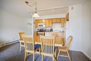 Three bedroom condo, Ski home Whiffletree E7