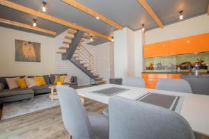 HomeMaker Apartment, By Cohost