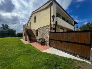 Luminosa casa en Pedreña - Rubayo