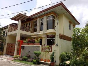 Entire house in high end subdivision