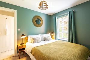 3 Bedroom Modern Townhouse with Garage Parking