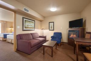 Grande Cache Inn & Suites