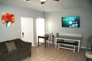 Coronado 204 next to beach access