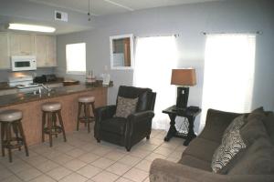 Coronado 204 next to beach access