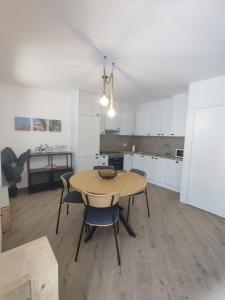 2 Floors Home near Carvoeiro&SlideSplash