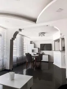 Kiranovi Apartment - 比托拉