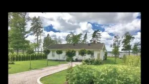 Beautiful lake house with first class view ! - Långaryd