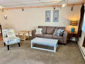 Mist Condo - Cute 1 Bedroom Just 2 Blocks To Beach - 梅诺莫尼