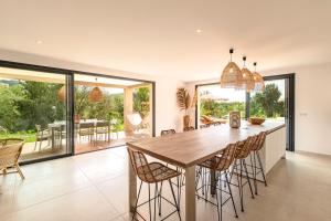 Maisons de vacances Bellezza - Villa climatisee piscine : photos des chambres