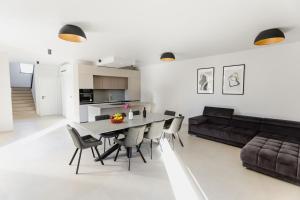 Luxury Villa Pam - Private villa with a heated pool and a summer terace with 4 bedrooms - 230 m2 NEW!!