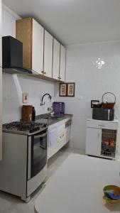 Em Casa Guarujá Apartamento Guarujá Pitangueiras, Beira Mar 1 Dormitório , Vista do Mar, Sol da manhã