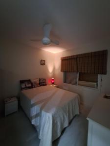 Apartamento Guarujá Pitangueiras, Beira Mar 50 m , 1 Dormitório , Vista do Mar, Sol da manhã