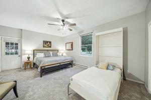 Lilac Apartment - 5 Minutes to Downtown Stillwater