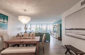 1125-407 StepCoastal Paradise