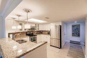 1125-201 Immerse Yourself in Luxury