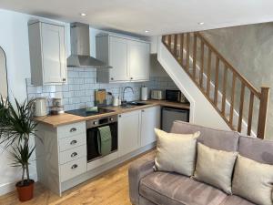 Cosy modern miners cottage