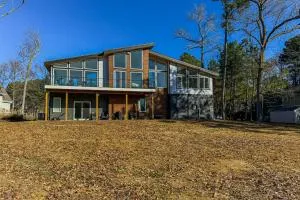 Riverside Bliss - Ewell