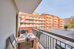 Il Tulipano Giallo 100m From The Sea - Happy Rentals