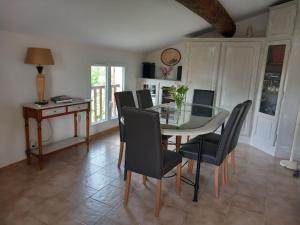 Villas Charmante villa : photos des chambres