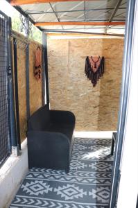 Agréable studio avec sa terrasse extérieure entièrement aménagé à 5 min de la mer