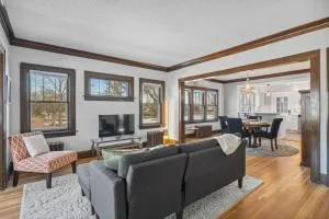 Garden Apt, Majestic MPLS Duplex - 明尼阿波利斯 Garden Apt, Majestic MPLS Duplex - 明尼阿波利斯