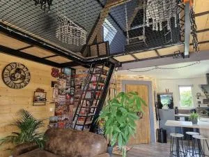 Chalet industriel avec filet et spa - 索里尼