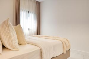 Beco Santa Emilia 1C, a Home in Madeira