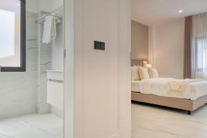 Beco Santa Emilia 1C, a Home in Madeira