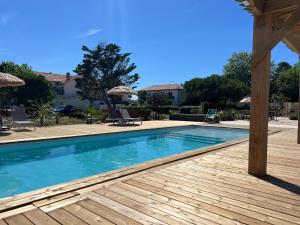 Hotels Hotel des Pins : photos des chambres