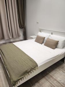 Orange boutique rooms