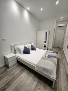 Orange boutique rooms img24