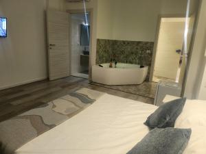 Orange boutique rooms img32