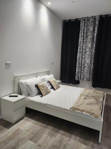 Orange boutique rooms img39