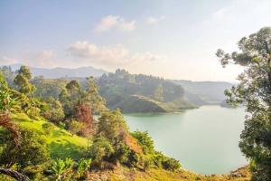 Finca Guatape, vista la represa