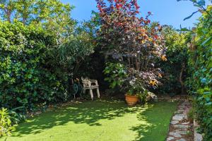 Appartements Nice T2 with terrace in Saint-Cyr-sur-Mer : Appartement