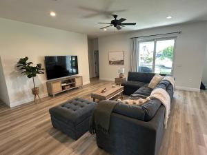 Cape Coral-Ft Myers Waterfront Four Bedroom Home
