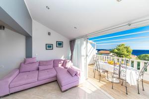 Family friendly house with a swimming pool Zecevo Rtic, Rogoznica - 10307