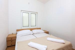 Apartments by the sea Rogoznica - 23414
