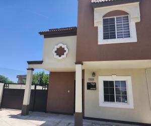 Casa a 5 min., del Consulado americano - 4hvězdičkové hotely ve městě Ciudad Juárez