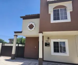 Casa a 5 min., del Consulado americano - Manuel F. Martínez