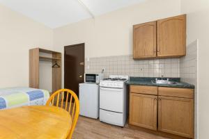 West 30th Street Guest House