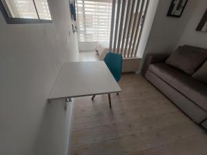 Modern brand new studio, full equiped