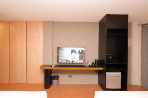 The Quarters by Rosey