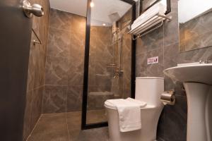 The Quarters by Rosey