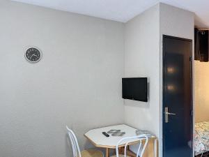 Appartements Studio lumineux proche centre-ville et thermes, balcon, parking, animaux acceptes - FR-1-451-211 : photos des chambres